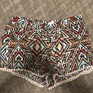 Kohl’s About A Girl patterned shorts